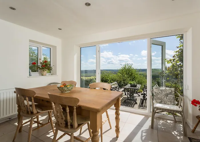 بيت للعطل Stunning 3 Bedroom Near Historic *